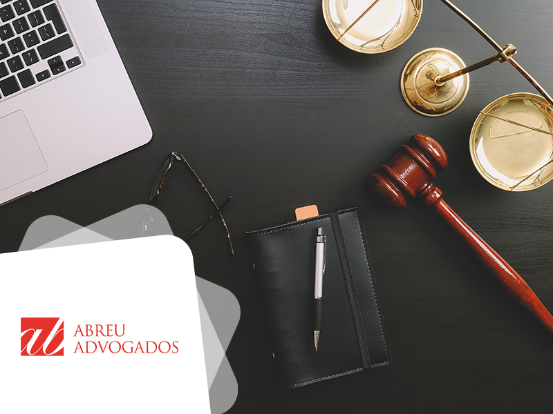 Desk at a legal services represents Abreu Advogados