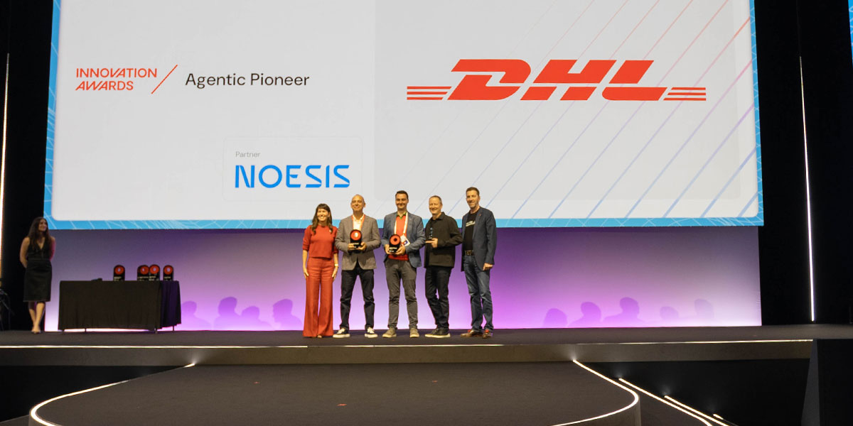 Representantes da Noesis e da DHL recebem o prémio Agentic Pioneer nos Innovation Awards da OutSystems ONE Conference